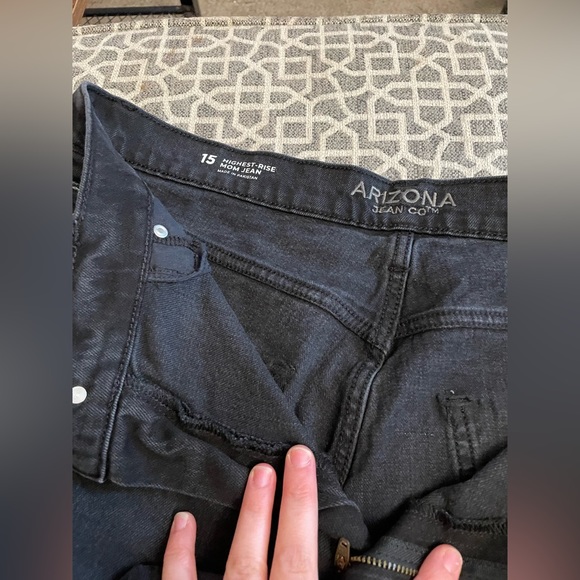 Arizona Jeans- JR Size 15 - Picture 4 of 5